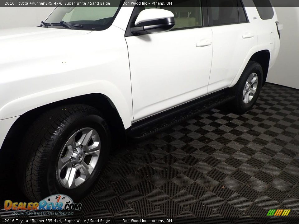 2016 Toyota 4Runner SR5 4x4 Super White / Sand Beige Photo #11