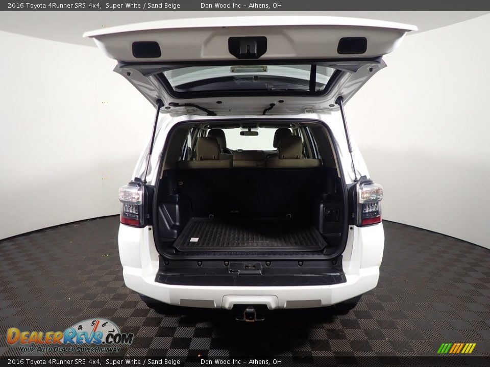 2016 Toyota 4Runner SR5 4x4 Super White / Sand Beige Photo #15