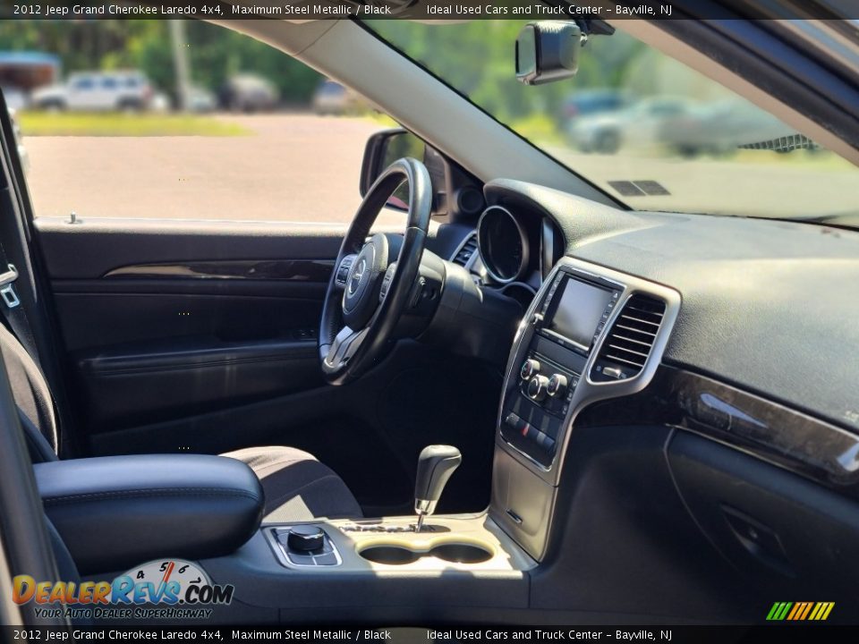 2012 Jeep Grand Cherokee Laredo 4x4 Maximum Steel Metallic / Black Photo #10