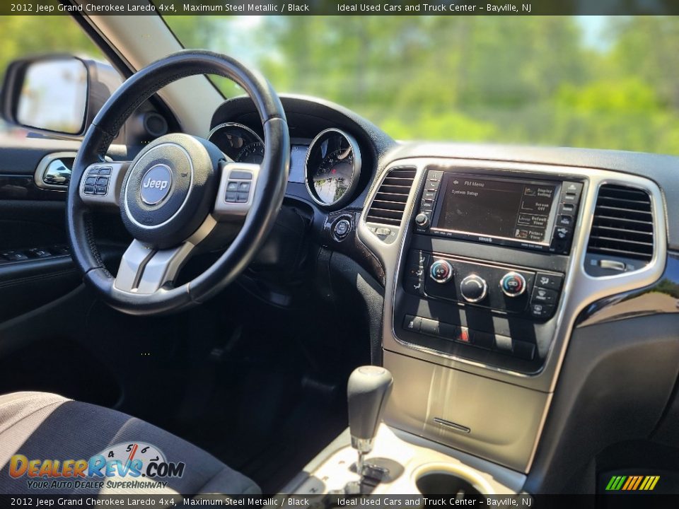 2012 Jeep Grand Cherokee Laredo 4x4 Maximum Steel Metallic / Black Photo #11