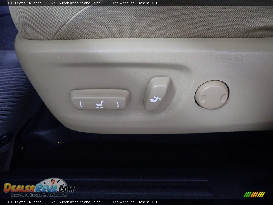 2016 Toyota 4Runner SR5 4x4 Super White / Sand Beige Photo #24