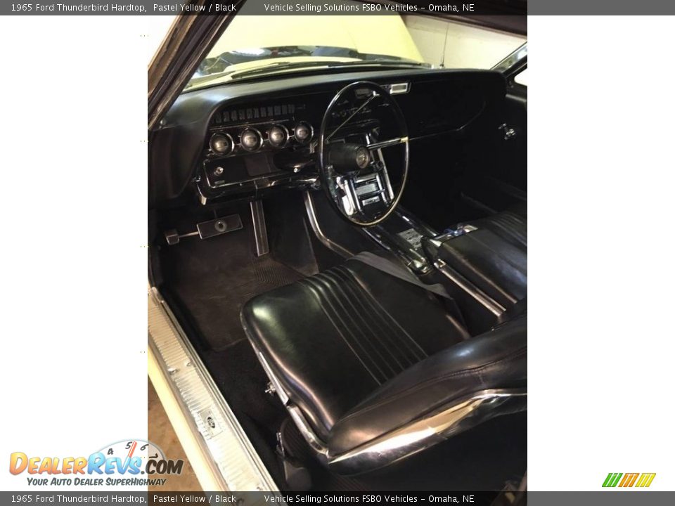 Front Seat of 1965 Ford Thunderbird Hardtop Photo #4