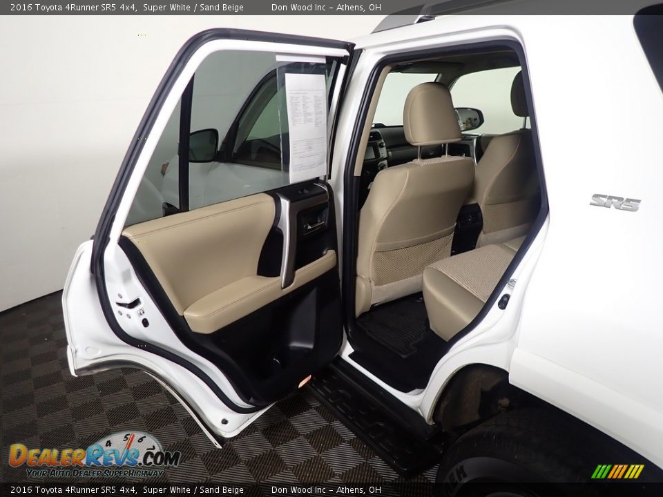 2016 Toyota 4Runner SR5 4x4 Super White / Sand Beige Photo #35