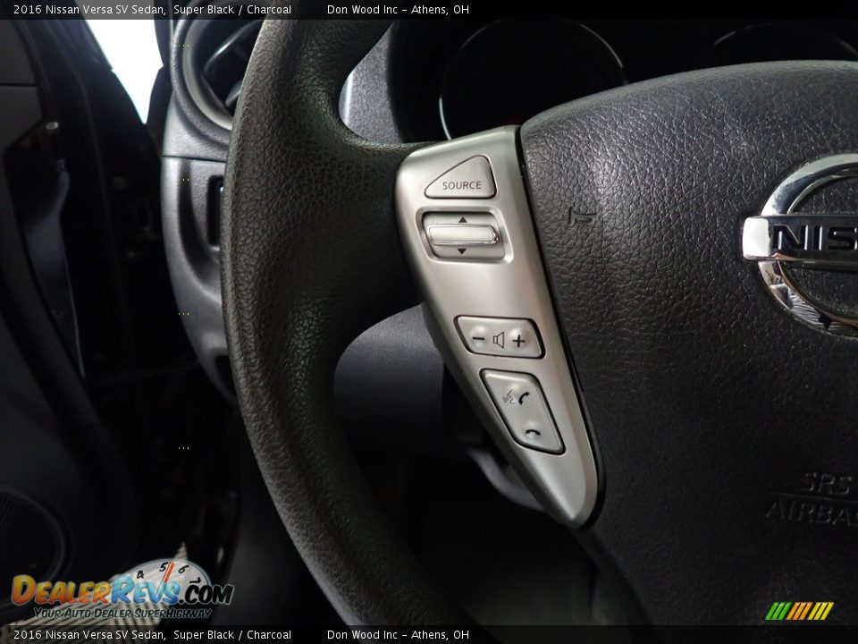2016 Nissan Versa SV Sedan Steering Wheel Photo #28