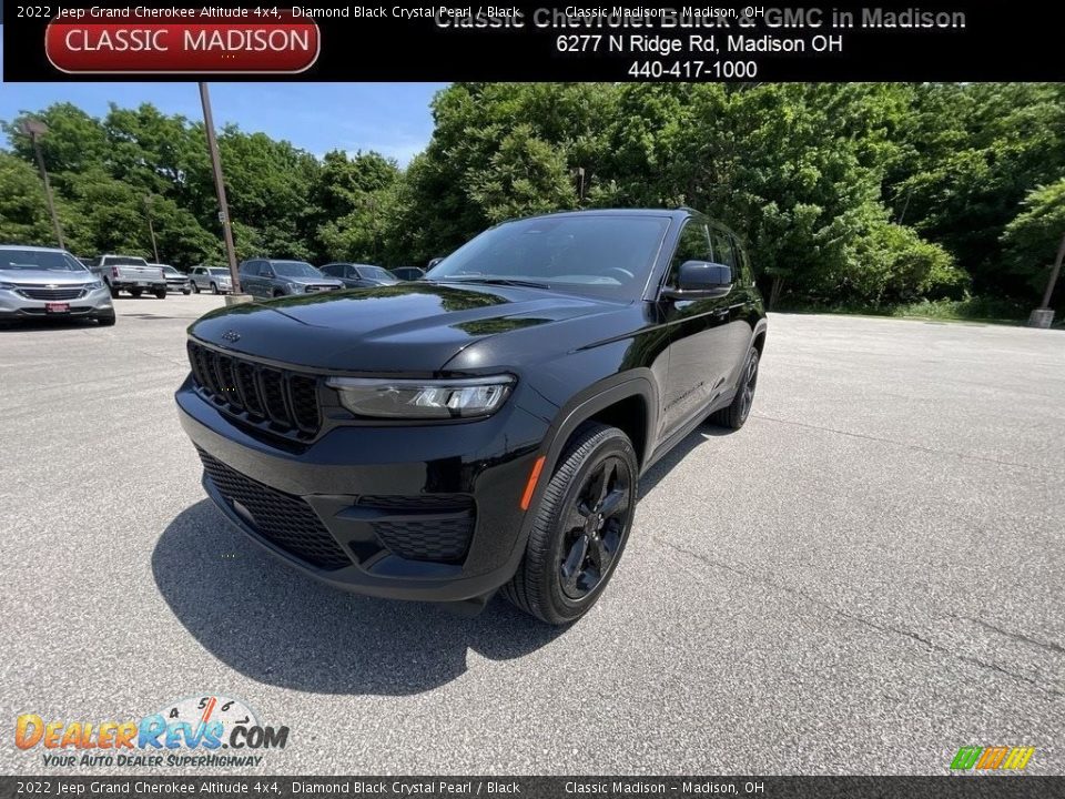 2022 Jeep Grand Cherokee Altitude 4x4 Diamond Black Crystal Pearl / Black Photo #1