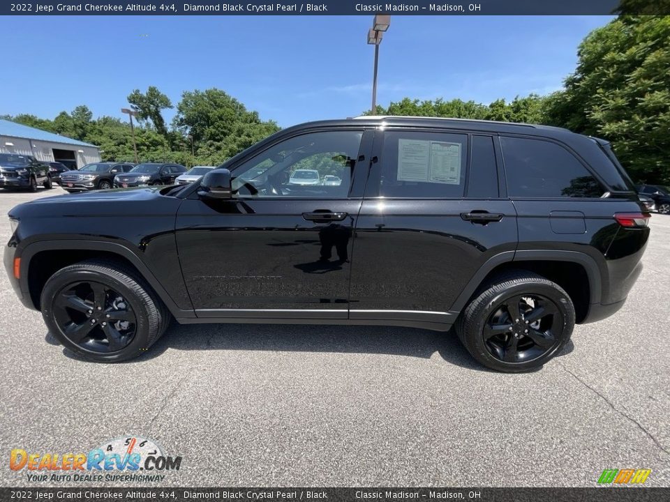2022 Jeep Grand Cherokee Altitude 4x4 Diamond Black Crystal Pearl / Black Photo #2