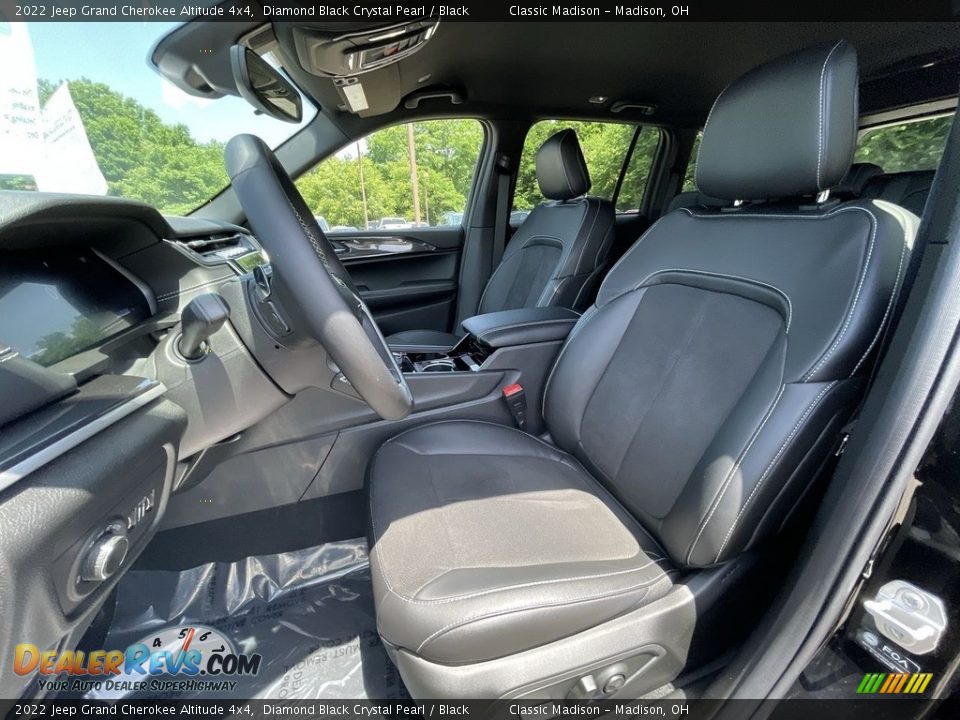2022 Jeep Grand Cherokee Altitude 4x4 Diamond Black Crystal Pearl / Black Photo #6