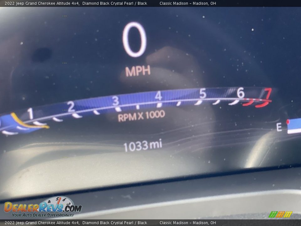 2022 Jeep Grand Cherokee Altitude 4x4 Diamond Black Crystal Pearl / Black Photo #10