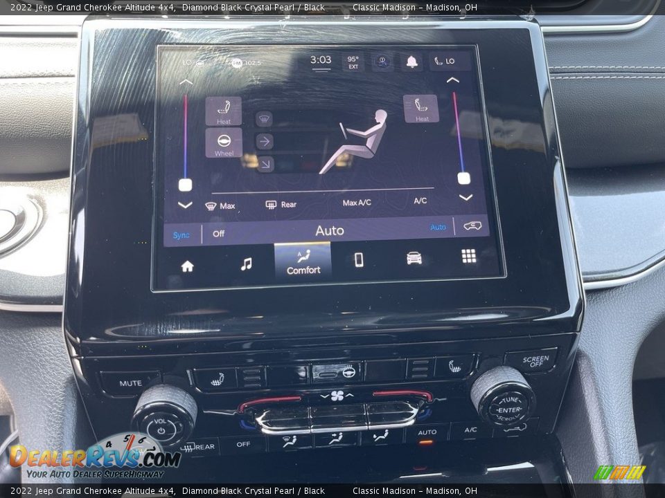 2022 Jeep Grand Cherokee Altitude 4x4 Diamond Black Crystal Pearl / Black Photo #13