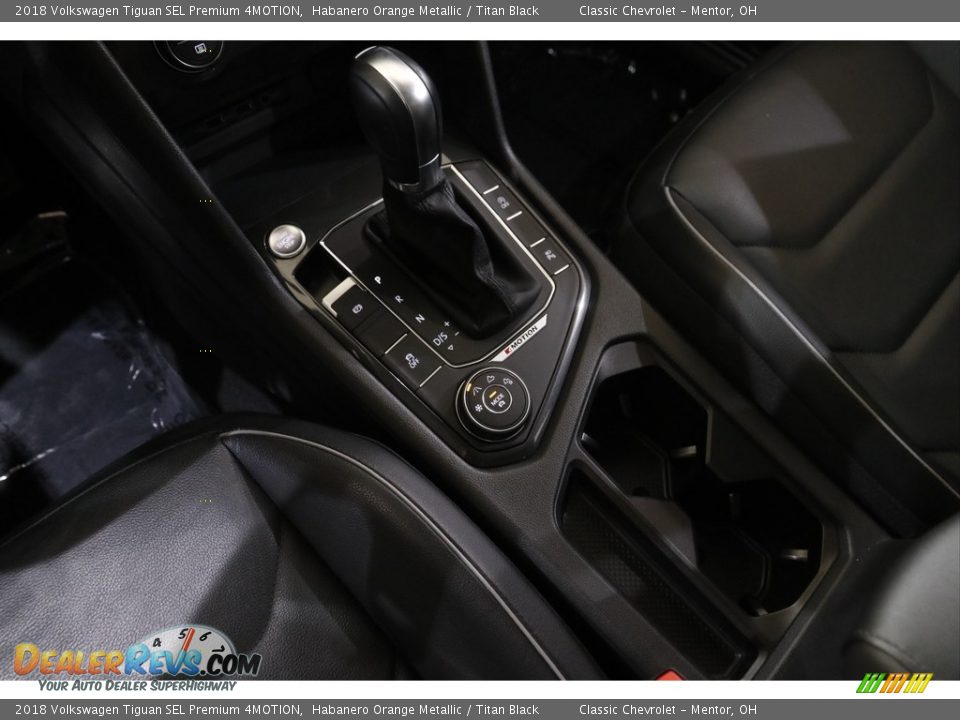 2018 Volkswagen Tiguan SEL Premium 4MOTION Shifter Photo #14