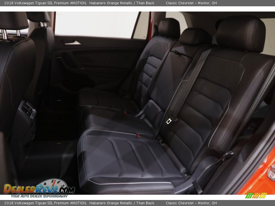 Rear Seat of 2018 Volkswagen Tiguan SEL Premium 4MOTION Photo #17