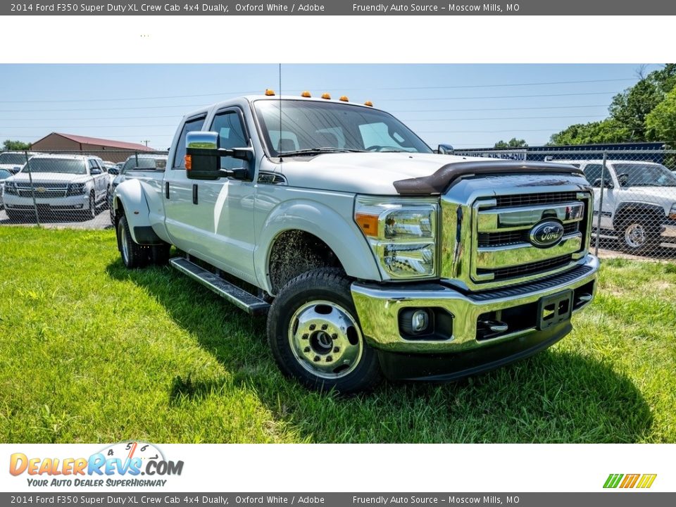 Front 3/4 View of 2014 Ford F350 Super Duty XL Crew Cab 4x4 Dually Photo #1