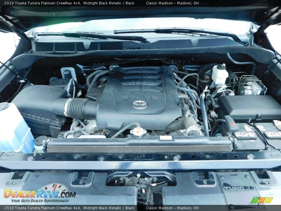 2019 Toyota Tundra Platinum CrewMax 4x4 Midnight Black Metallic / Black Photo #16