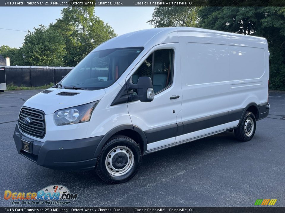 Front 3/4 View of 2018 Ford Transit Van 250 MR Long Photo #1