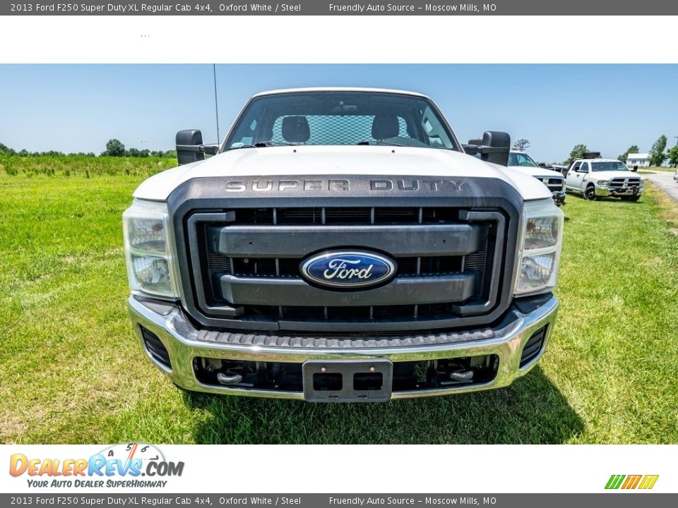 2013 Ford F250 Super Duty XL Regular Cab 4x4 Oxford White / Steel Photo #9