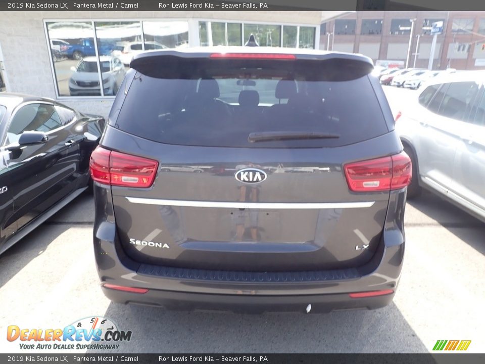 2019 Kia Sedona LX Pantera Metal / Camel Photo #4