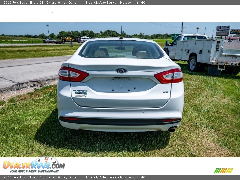 2016 Ford Fusion Energi SE Oxford White / Dune Photo #5