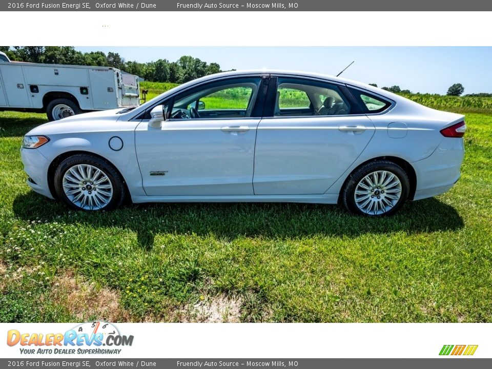 2016 Ford Fusion Energi SE Oxford White / Dune Photo #7