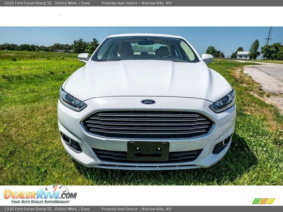 2016 Ford Fusion Energi SE Oxford White / Dune Photo #9