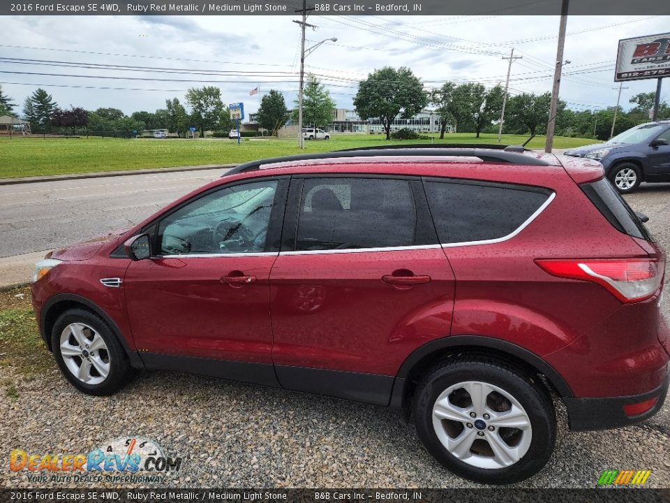 2016 Ford Escape SE 4WD Ruby Red Metallic / Medium Light Stone Photo #4