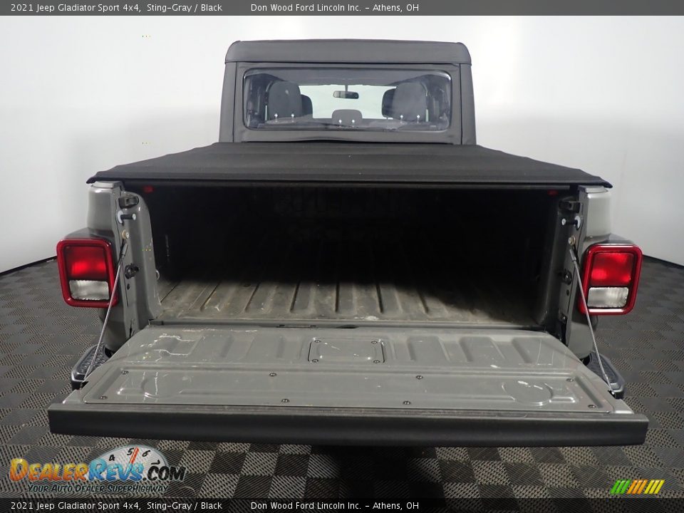 2021 Jeep Gladiator Sport 4x4 Sting-Gray / Black Photo #16