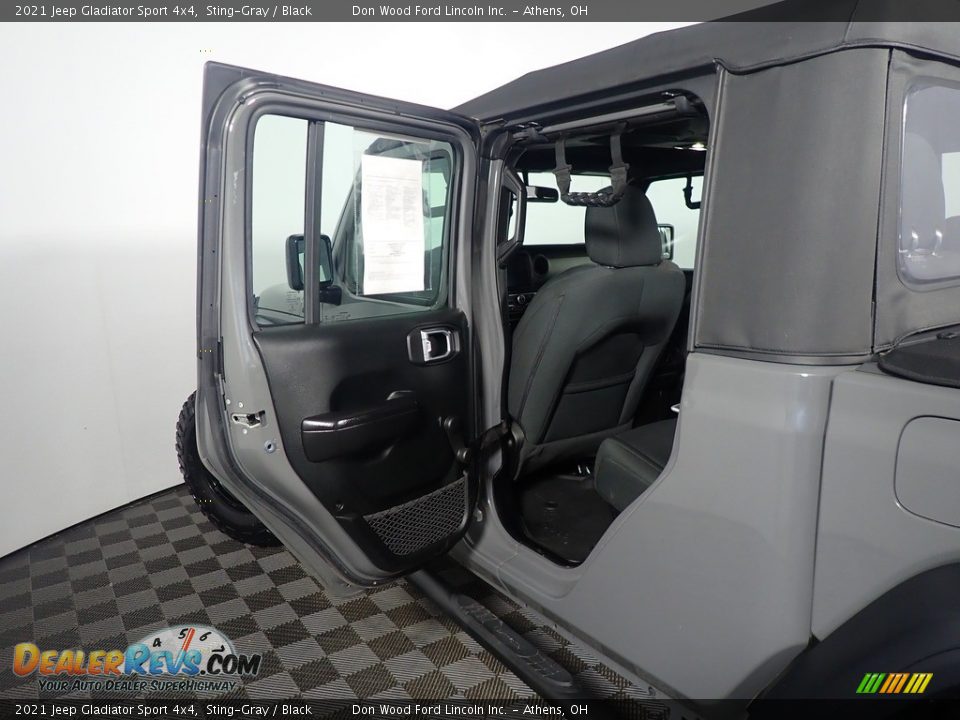 2021 Jeep Gladiator Sport 4x4 Sting-Gray / Black Photo #34