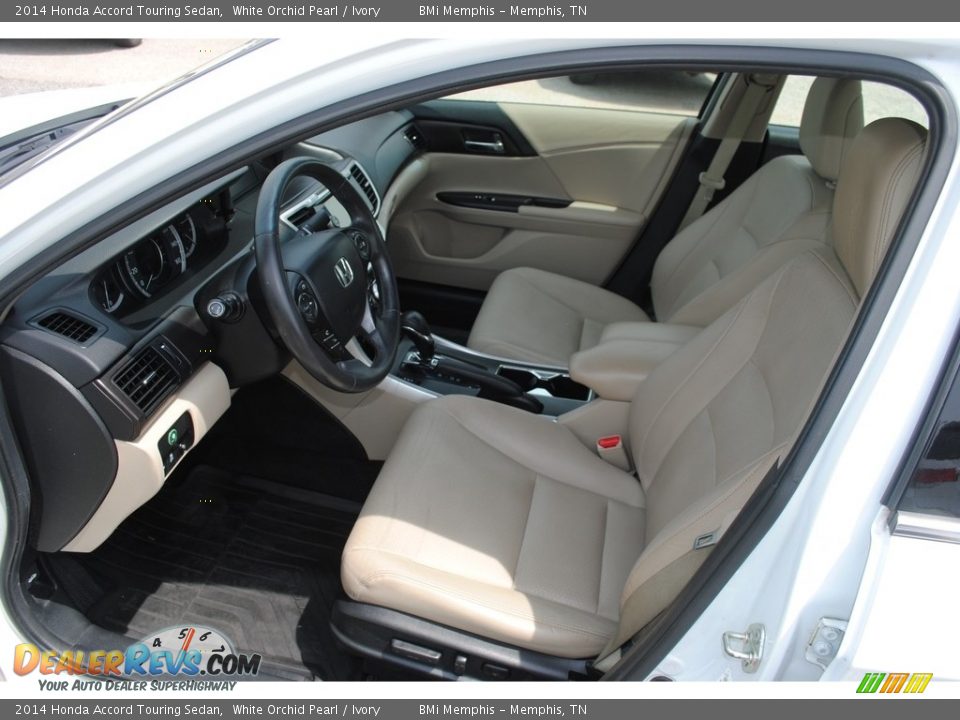 2014 Honda Accord Touring Sedan White Orchid Pearl / Ivory Photo #10