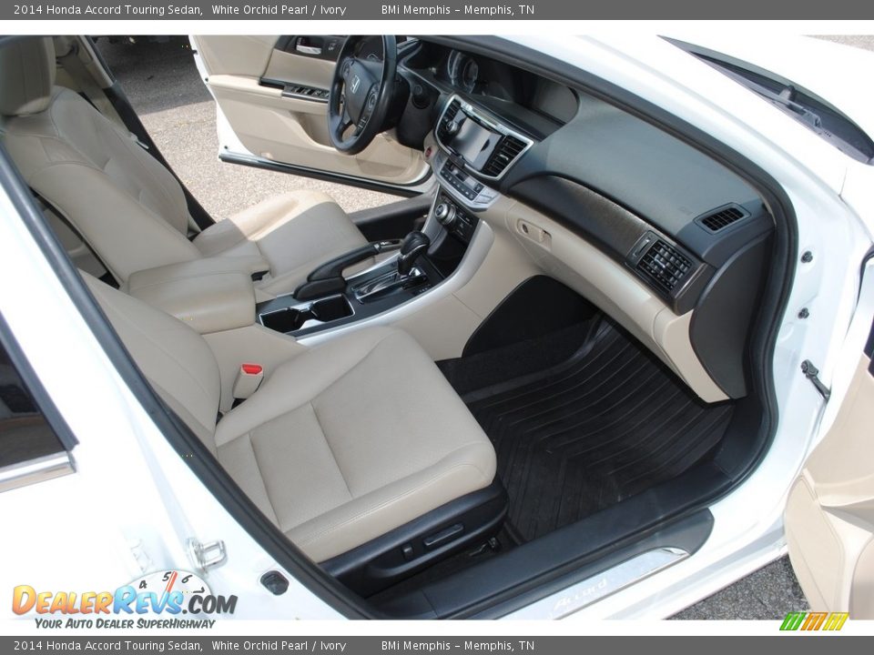 2014 Honda Accord Touring Sedan White Orchid Pearl / Ivory Photo #26