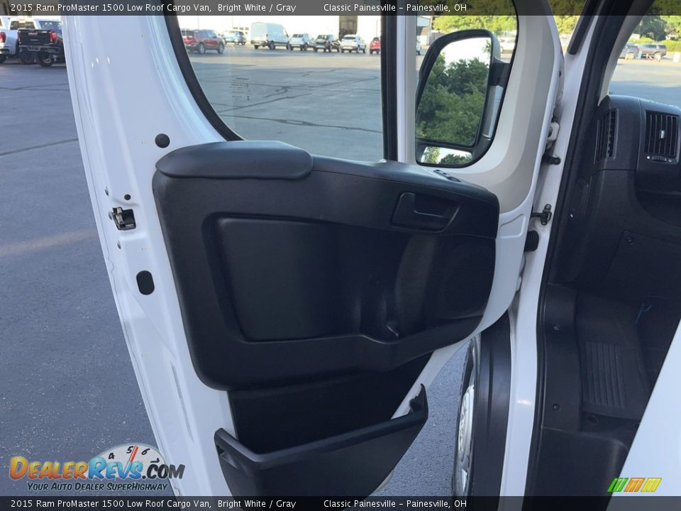 2015 Ram ProMaster 1500 Low Roof Cargo Van Bright White / Gray Photo #11