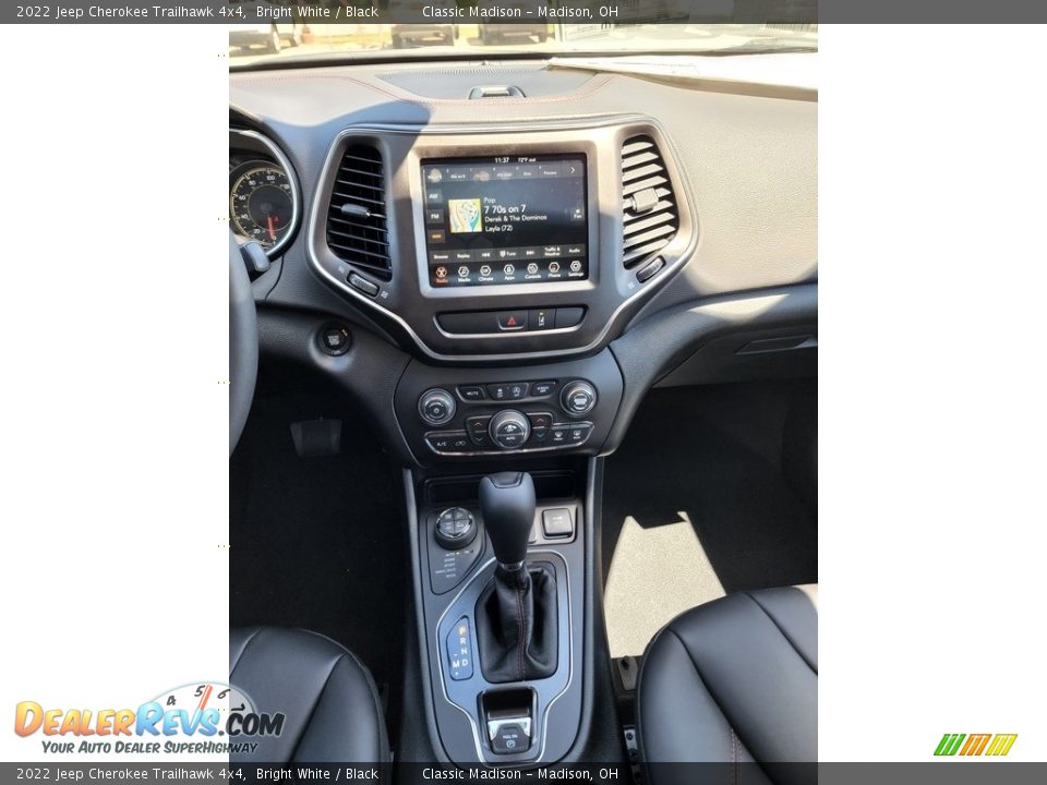 Controls of 2022 Jeep Cherokee Trailhawk 4x4 Photo #6