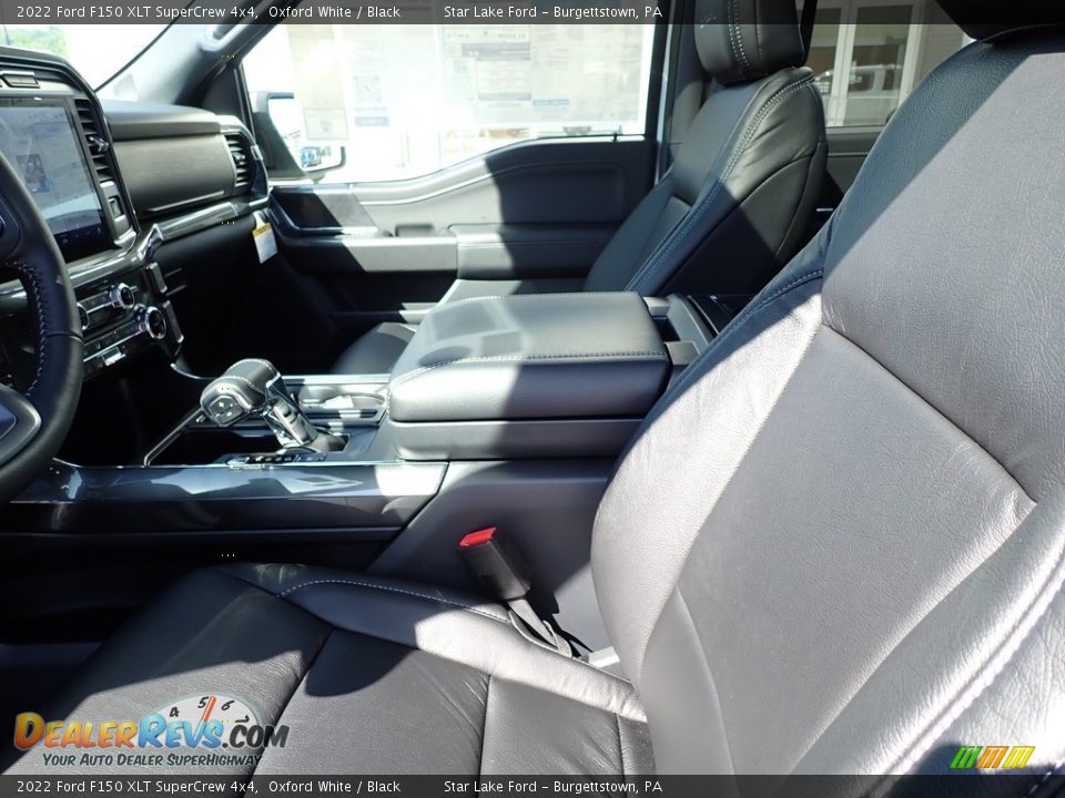 Front Seat of 2022 Ford F150 XLT SuperCrew 4x4 Photo #9