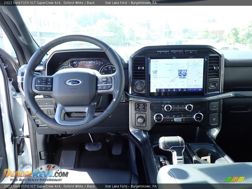 Dashboard of 2022 Ford F150 XLT SuperCrew 4x4 Photo #12