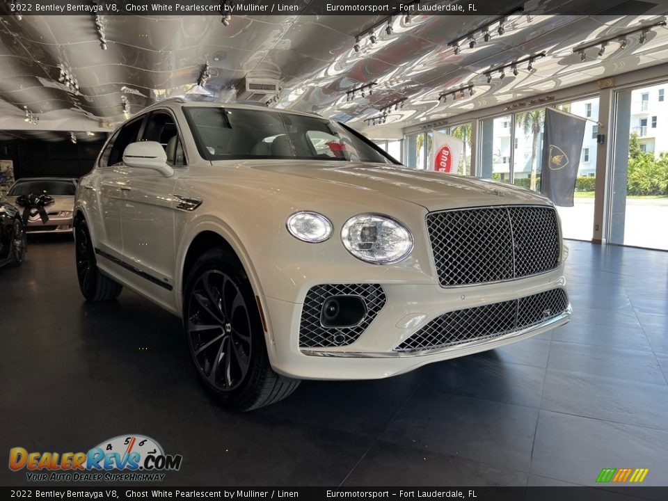 2022 Bentley Bentayga V8 Ghost White Pearlescent by Mulliner / Linen Photo #4