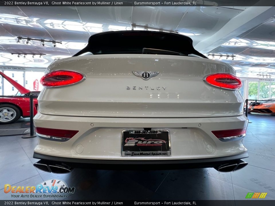 2022 Bentley Bentayga V8 Ghost White Pearlescent by Mulliner / Linen Photo #14