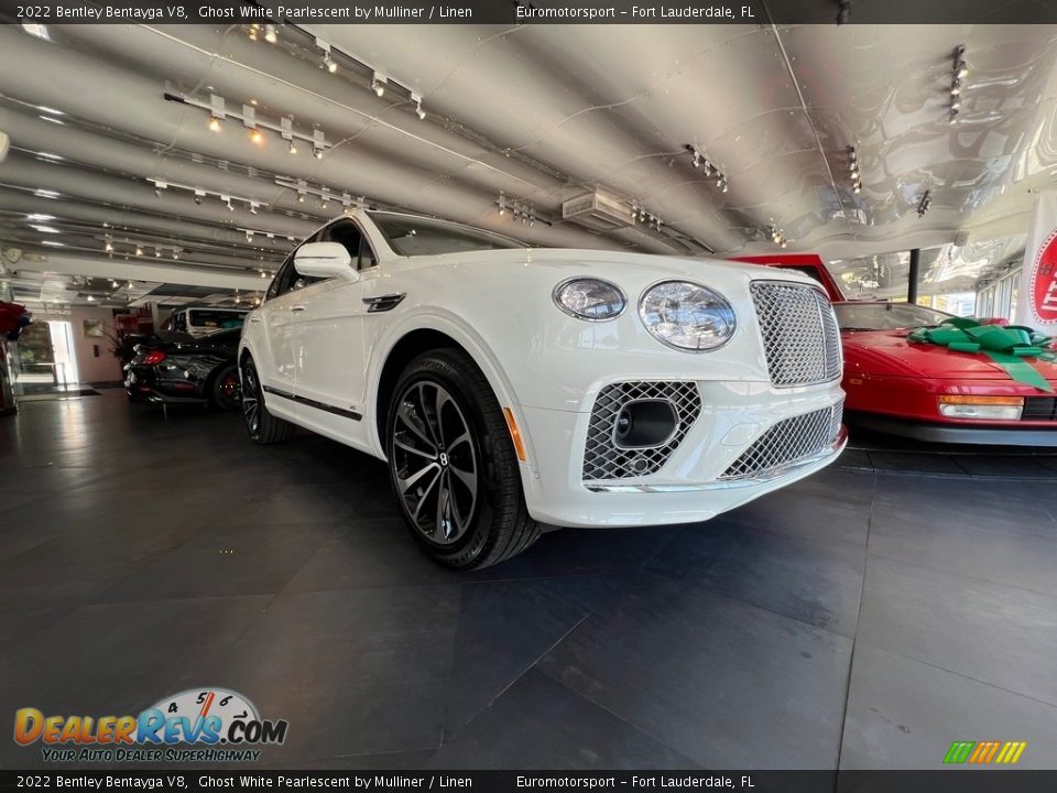 2022 Bentley Bentayga V8 Ghost White Pearlescent by Mulliner / Linen Photo #20