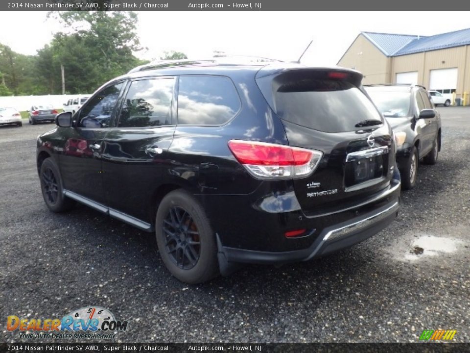 2014 Nissan Pathfinder SV AWD Super Black / Charcoal Photo #4