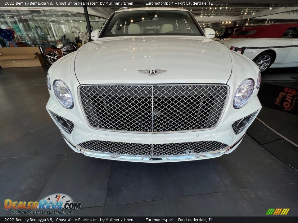 2022 Bentley Bentayga V8 Ghost White Pearlescent by Mulliner / Linen Photo #23