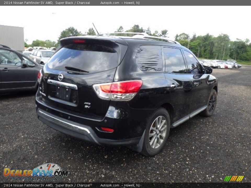 2014 Nissan Pathfinder SV AWD Super Black / Charcoal Photo #6