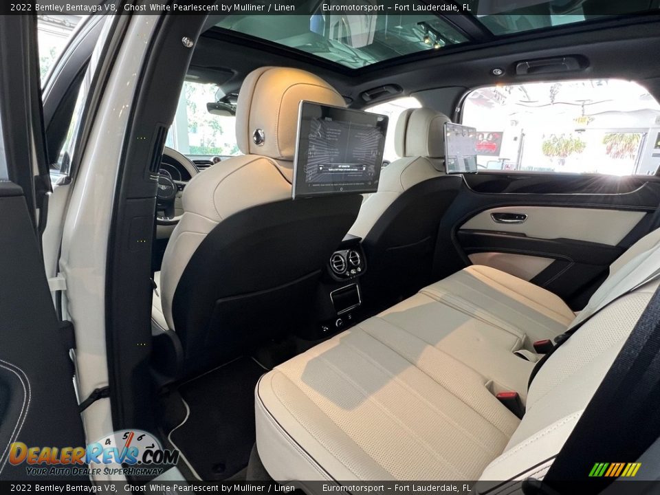 Rear Seat of 2022 Bentley Bentayga V8 Photo #25