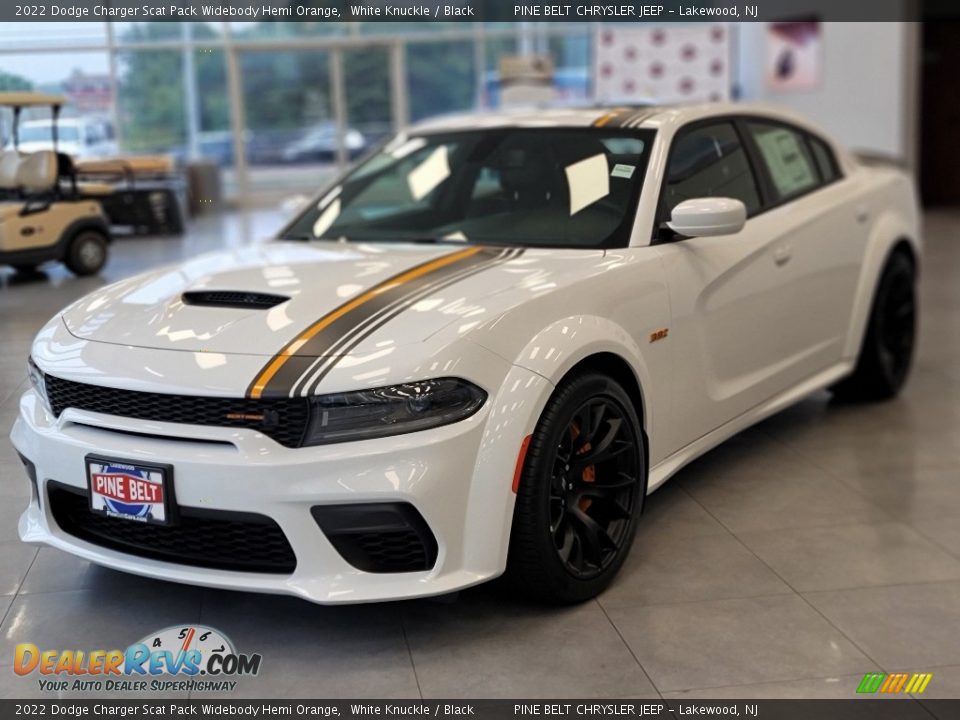 Front 3/4 View of 2022 Dodge Charger Scat Pack Widebody Hemi Orange Photo #1