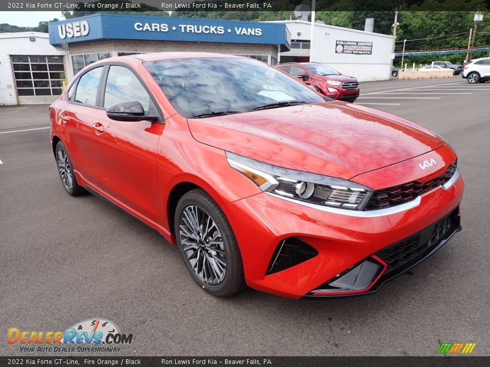 Front 3/4 View of 2022 Kia Forte GT-Line Photo #2