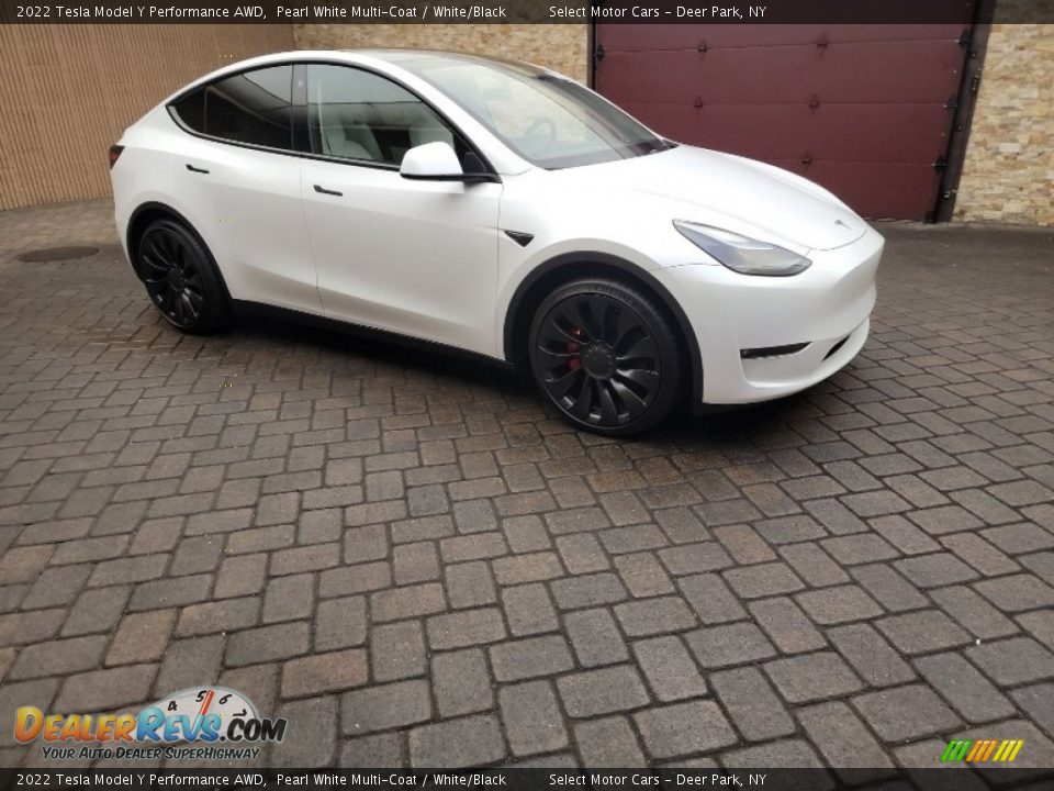 Front 3/4 View of 2022 Tesla Model Y Performance AWD Photo #4