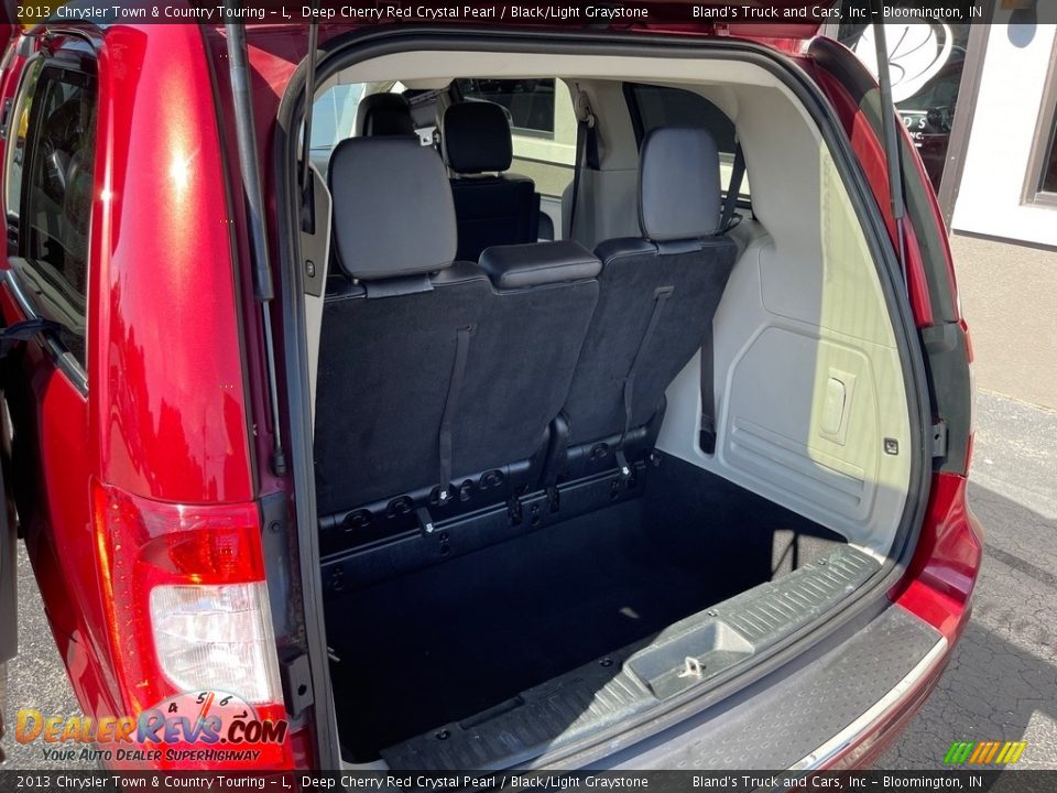 2013 Chrysler Town & Country Touring - L Deep Cherry Red Crystal Pearl / Black/Light Graystone Photo #25