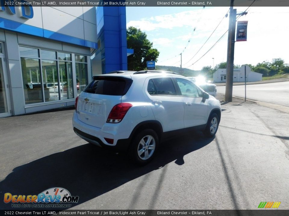 2022 Chevrolet Trax LT AWD Iridescent Pearl Tricoat / Jet Black/Light Ash Gray Photo #3