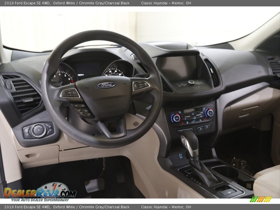 2019 Ford Escape SE 4WD Oxford White / Chromite Gray/Charcoal Black Photo #6