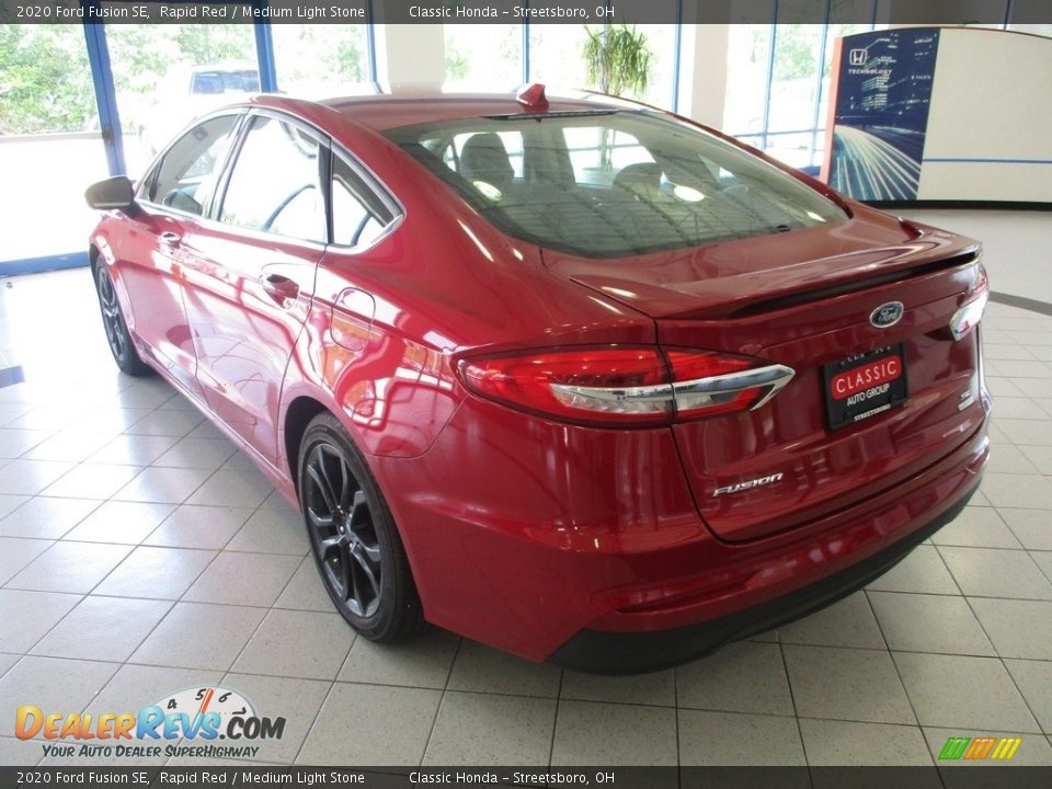 2020 Ford Fusion SE Rapid Red / Medium Light Stone Photo #9