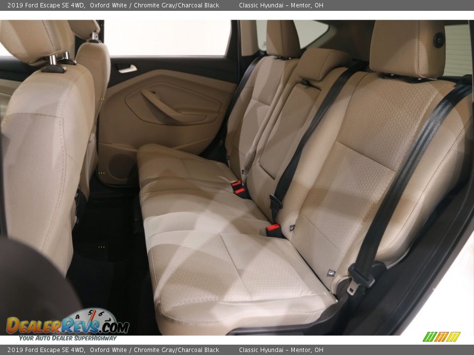 2019 Ford Escape SE 4WD Oxford White / Chromite Gray/Charcoal Black Photo #16