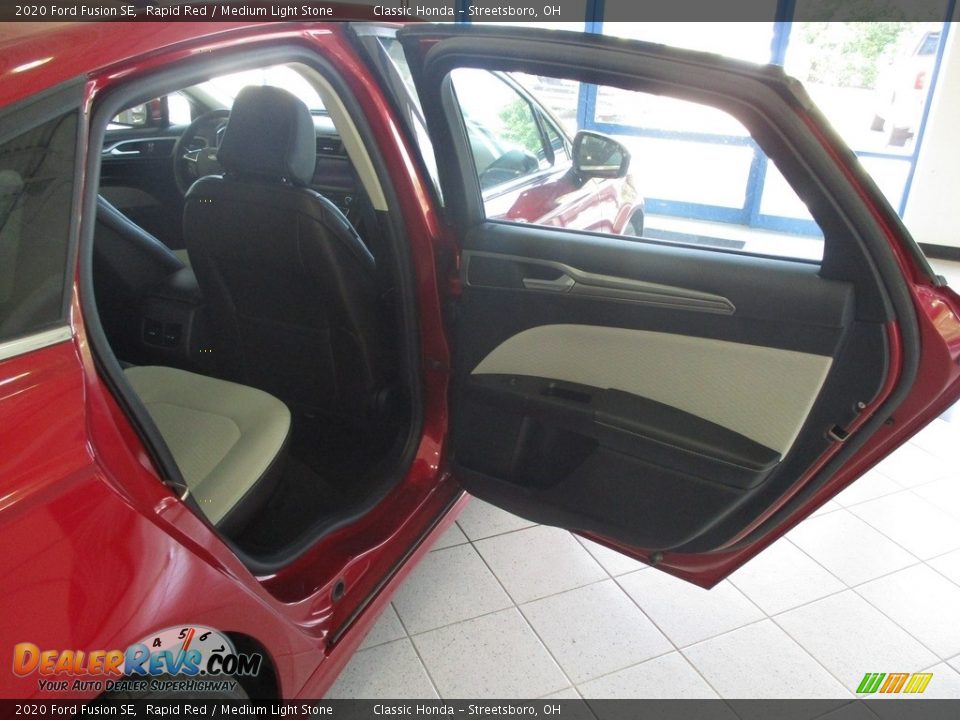 2020 Ford Fusion SE Rapid Red / Medium Light Stone Photo #17