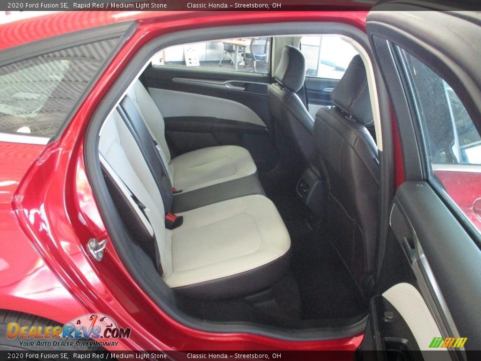 2020 Ford Fusion SE Rapid Red / Medium Light Stone Photo #18
