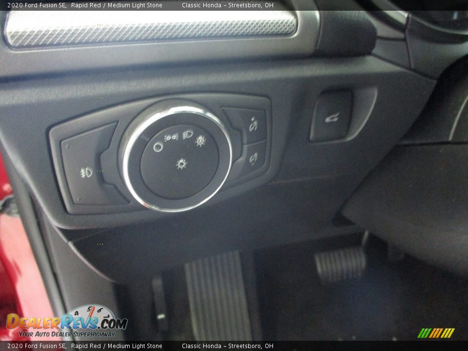 2020 Ford Fusion SE Rapid Red / Medium Light Stone Photo #27